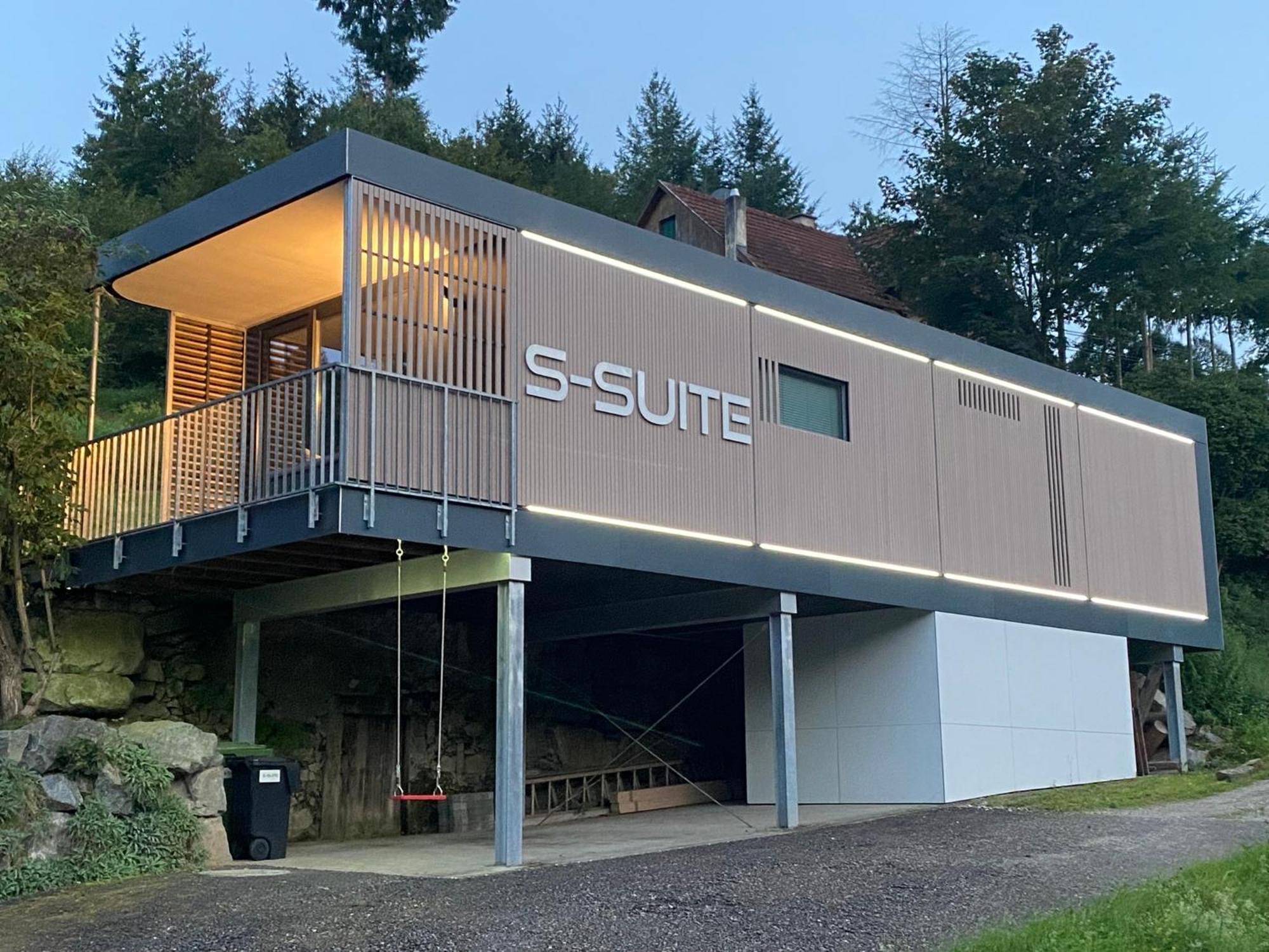 S-Suite Das Design-Ferienhaus Im Schwarzwald Biberach  外观 照片